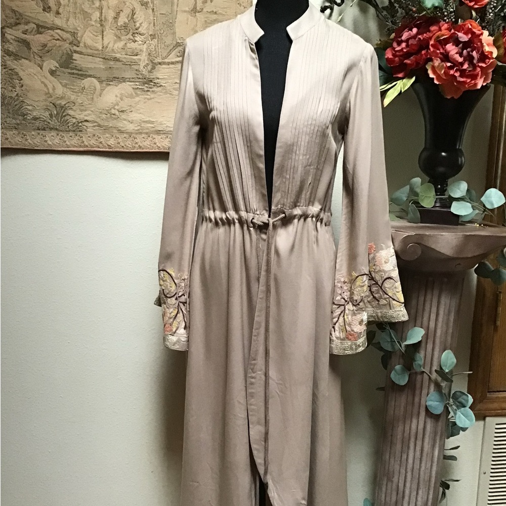 Elegant Tan Long Sleeve Duster with Embroidered Cuffs